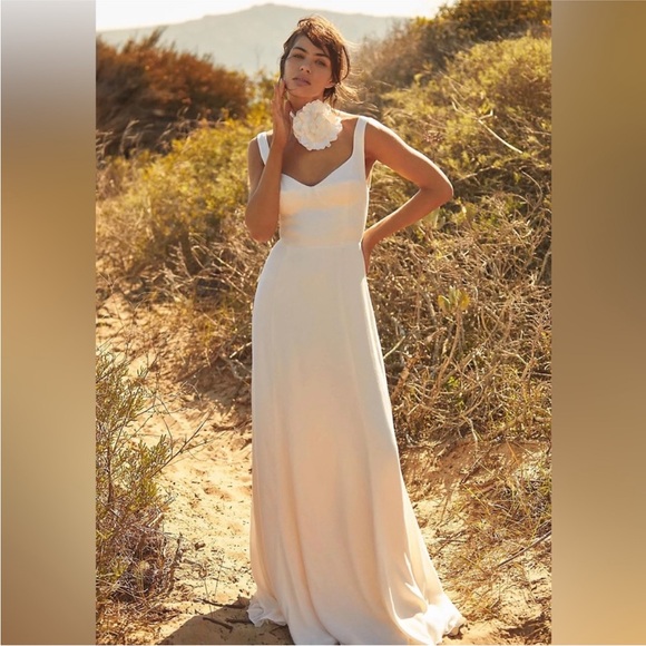 Reformation Dresses & Skirts - Reformation Lecce Dress Gown  in Cream Ivory Size 00
